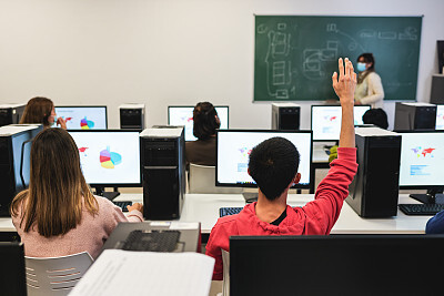 华东理工大学2015年度毕业生就业质量报告综述