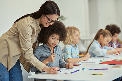 初中学生个人简历电子版填写模板图片