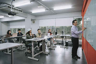 沈阳理工大学2015年毕业生就业质量年度报告分析与展望