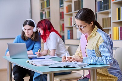 新乡医学院三全学院毕业生就业质量年度报告SEO分析