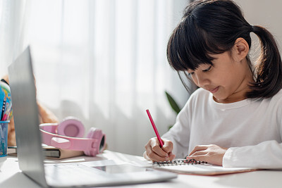 精彩自我介绍小学生30秒