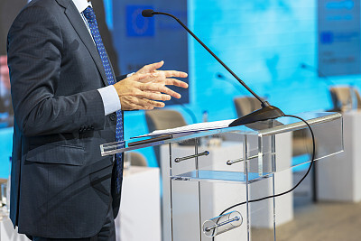 高等职业教育质量年度报告（2023）综述及挑战应对